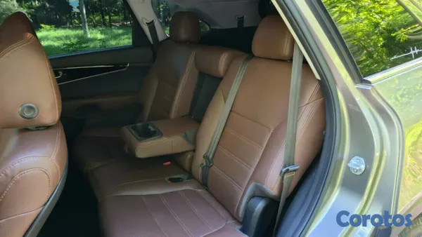 2019 Kia Sorento — foto 6 / 10