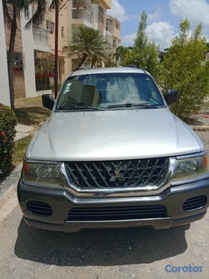 2000 Mitsubishi Montero