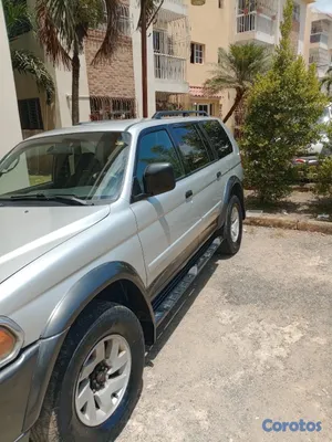 2000 Mitsubishi Montero — foto 3 / 9