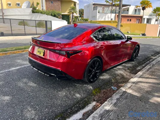 2021 Lexus Is — foto 4 / 9
