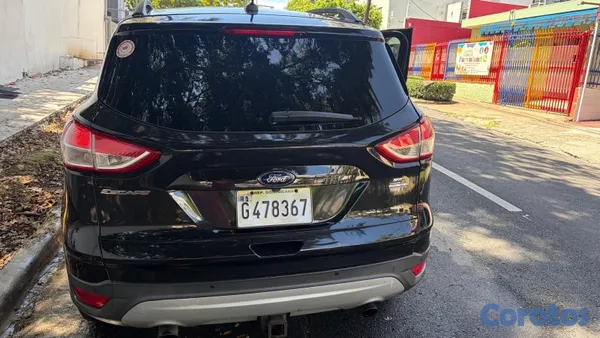 2014 Ford Escape — foto 3 / 9