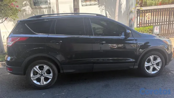 2014 Ford Escape — foto 4 / 9