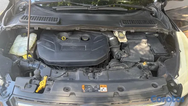 2014 Ford Escape — foto 7 / 9