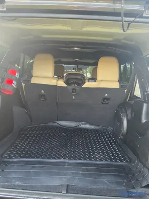 2018 Jeep Sahara — foto 9 / 15