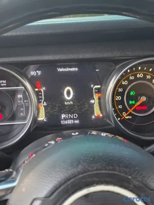 2018 Jeep Sahara — foto 13 / 15