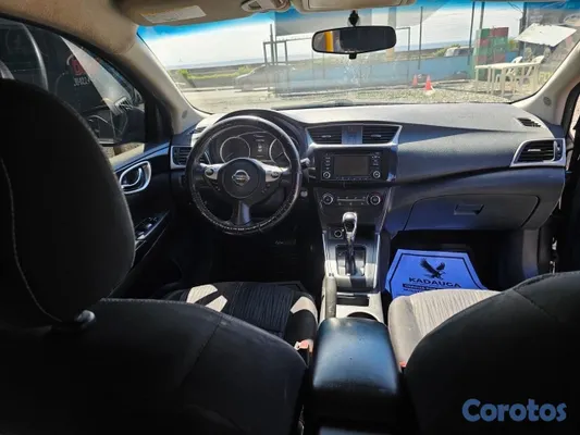 2016 Nissan Sentra — foto 2 / 5