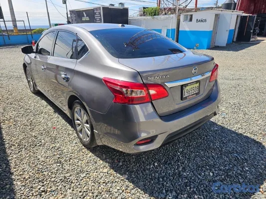 2016 Nissan Sentra — foto 5 / 5