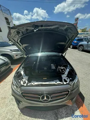 2019 Mercedes-Benz Clase E — foto 2 / 9