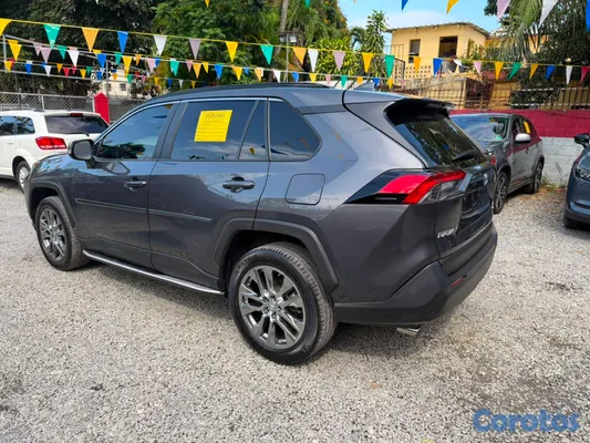 2025 Toyota Rav-4 — foto 4 / 10