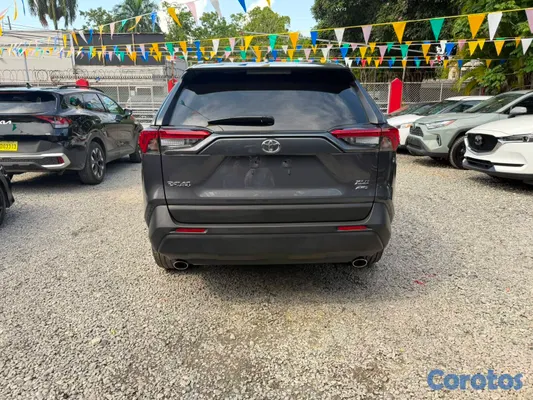 2025 Toyota Rav-4 — foto 6 / 10