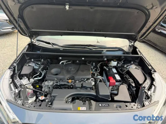 2025 Toyota Rav-4 — foto 10 / 10