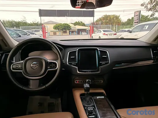 2016 Volvo Xc90 — foto 13 / 16