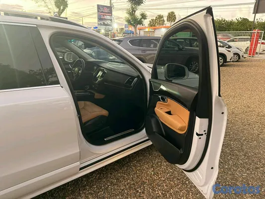 2016 Volvo Xc90 — foto 14 / 16
