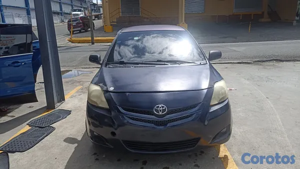 2007 Toyota Yaris — foto 2 / 4
