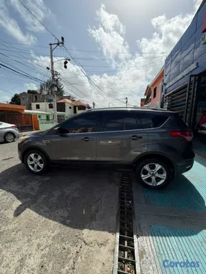 2015 Ford Escape — foto 4 / 8