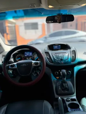 2015 Ford Escape — foto 8 / 8