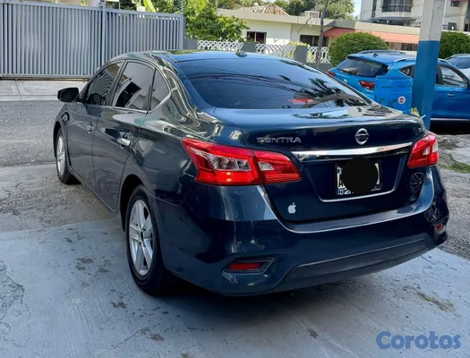 2016 Nissan Sentra — foto 6 / 11