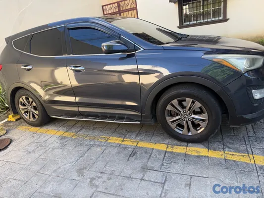 2013 Hyundai Santa Fe — foto 2 / 10