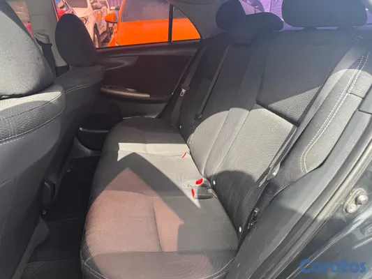 2013 Toyota Corolla — foto 4 / 10
