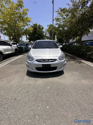 2014 Hyundai Accent — foto 2 / 9