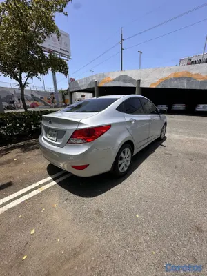 2014 Hyundai Accent — foto 7 / 9