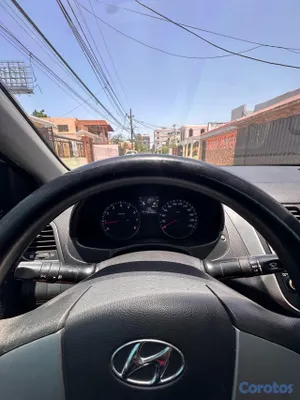 2014 Hyundai Accent — foto 9 / 9