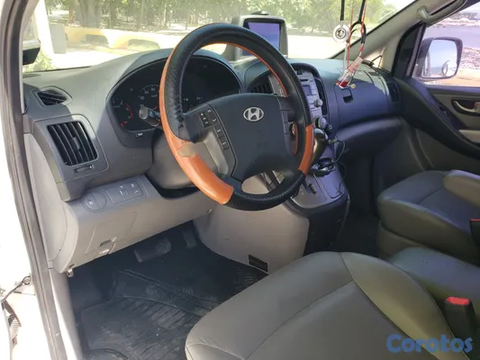 2015 Hyundai Grand Starex — foto 6 / 11