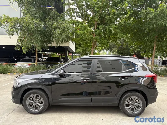 2025 Kia Seltos — foto 3 / 11