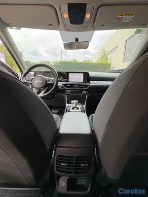 2025 Kia Seltos — foto 8 / 11