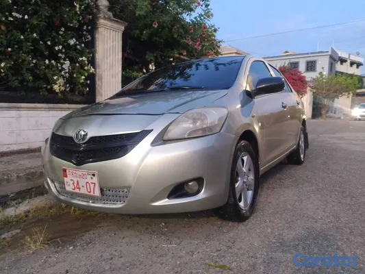 2006 Toyota Yaris — foto 1 / 5