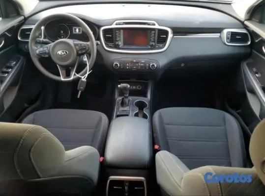 2018 Kia Sorento — foto 9 / 11