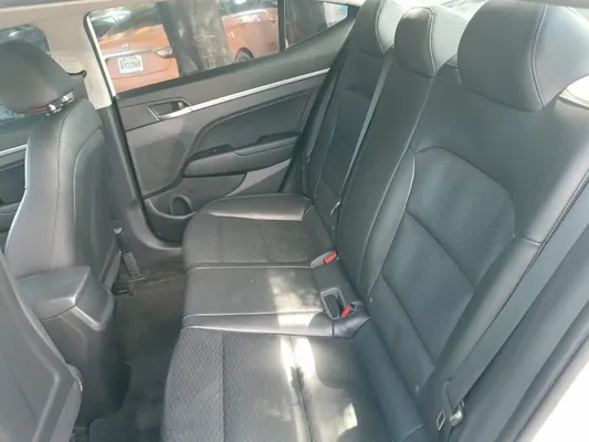 2019 Hyundai Avante — foto 7 / 10