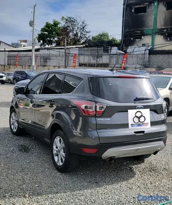 2017 Ford Escape — foto 8 / 9