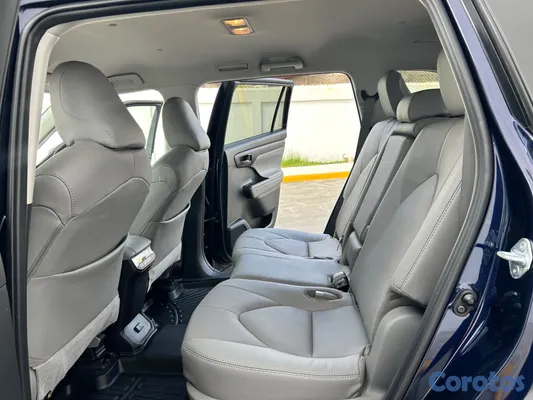 2021 Toyota Highlander — foto 2 / 11