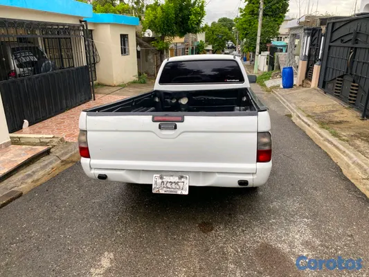 2002 Mitsubishi L200 — foto 2 / 8