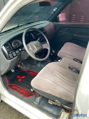 2002 Mitsubishi L200 — foto 3 / 8