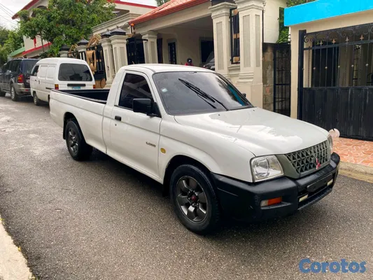 2002 Mitsubishi L200 — foto 4 / 8