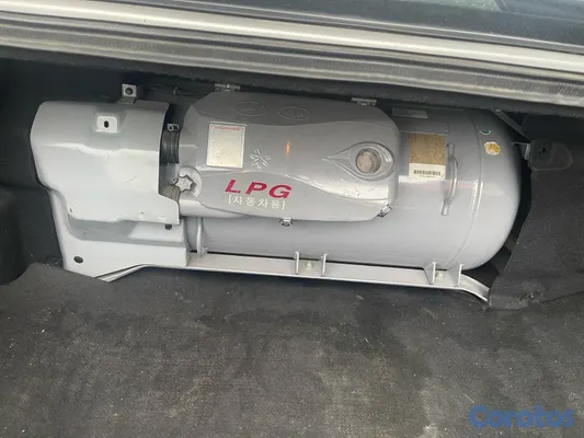 2011 Hyundai Grandeur — foto 5 / 10
