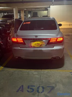 2011 Hyundai Grandeur — foto 10 / 10