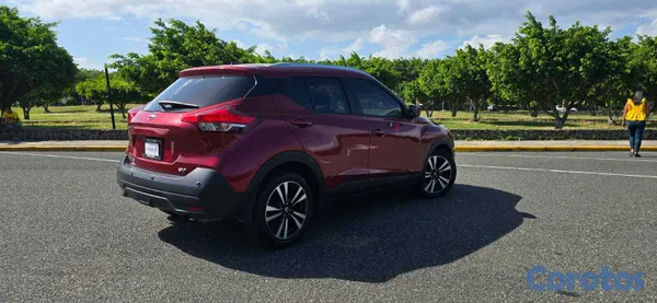 2020 Nissan Kicks — foto 5 / 12