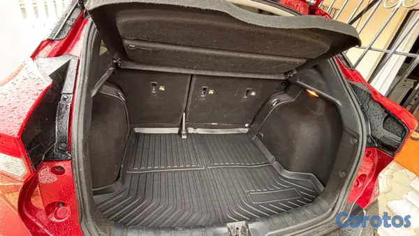 2020 Nissan Kicks — foto 11 / 12