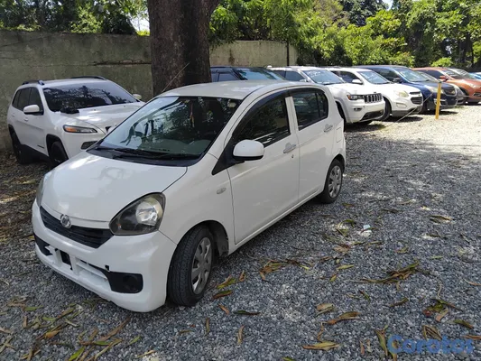 2017 Daihatsu Mira — foto 3 / 6