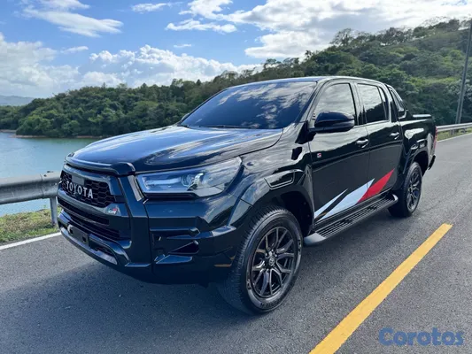 2022 Toyota Hilux — foto 2 / 5