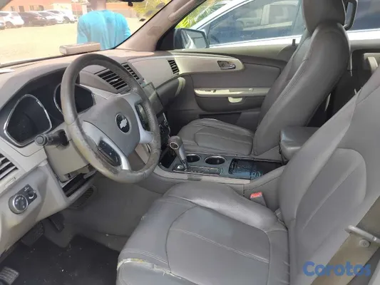 2010 Chevrolet Traverse — foto 5 / 6
