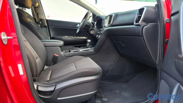2020 Kia Sportage — foto 10 / 16