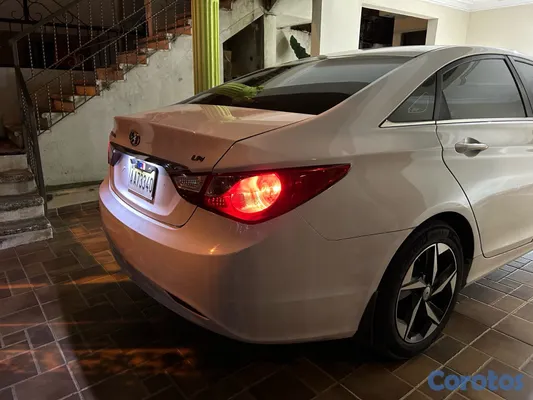 2019 Hyundai Sonata — foto 2 / 12