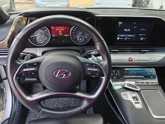 2020 Hyundai Grandeur — foto 6 / 10