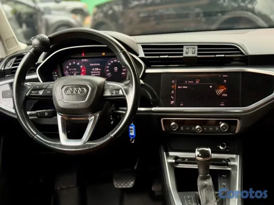 2020 Audi Q3 — foto 9 / 10