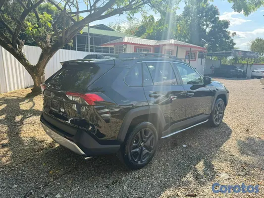 2024 Toyota Rav-4 — foto 2 / 10