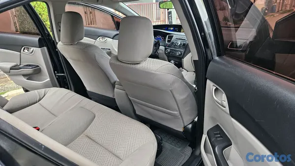2015 Honda Civic — foto 10 / 12